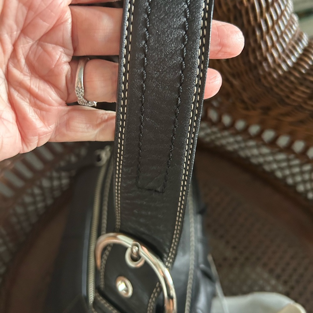 Coach SoHo Black Leather Shoulder Bag EUC - Picture 10 of 11